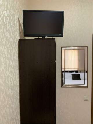 Гостевой дом Глория Мурманск Эконом с полутороспальной кроватью с общим душем и туалетом-3